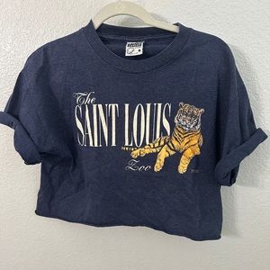 Vintage cropped short sleeve St. Louis t shirt zoo tiger